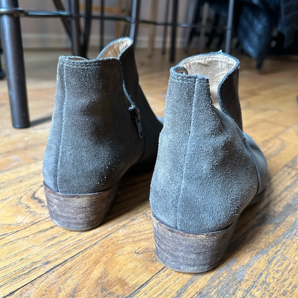 Splendid Suede Hamptyn Bootie - Picture 6 of 9